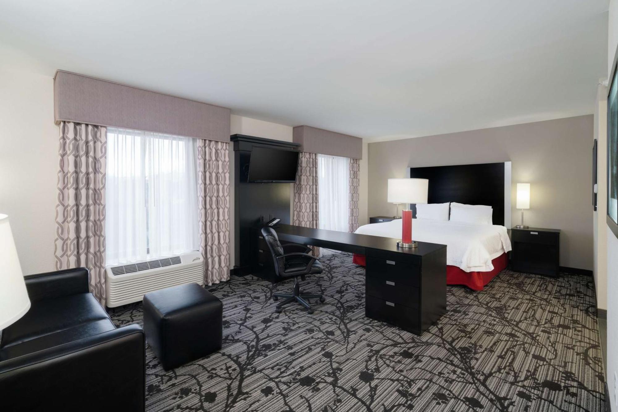 Hampton Inn And Suites Roanoke Airport/Valley View Mall Экстерьер фото